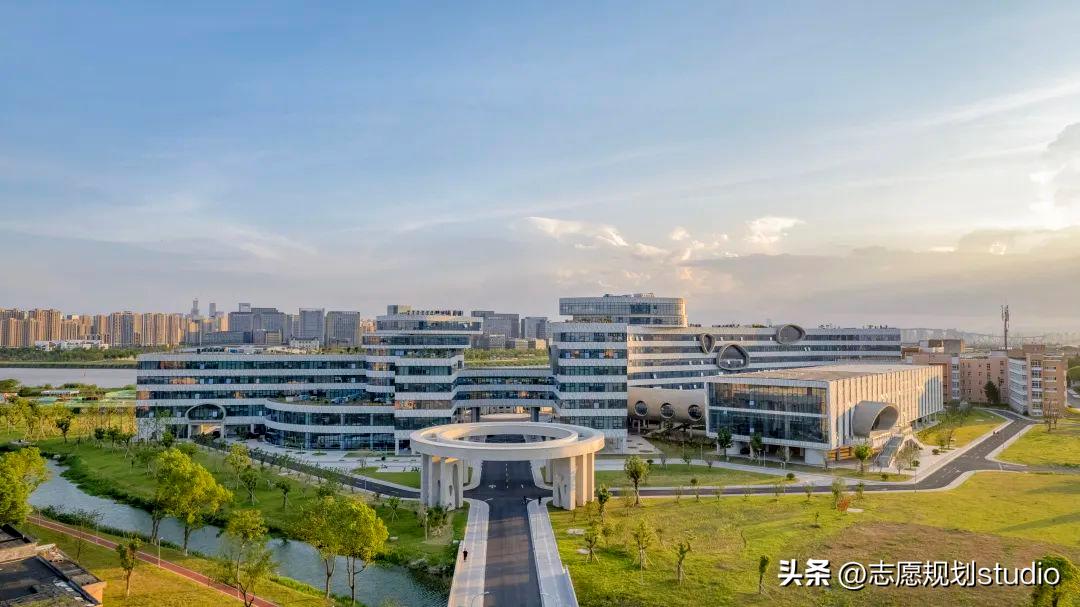 这所年轻大学，只用了31年就成功跻身“双一流”行列