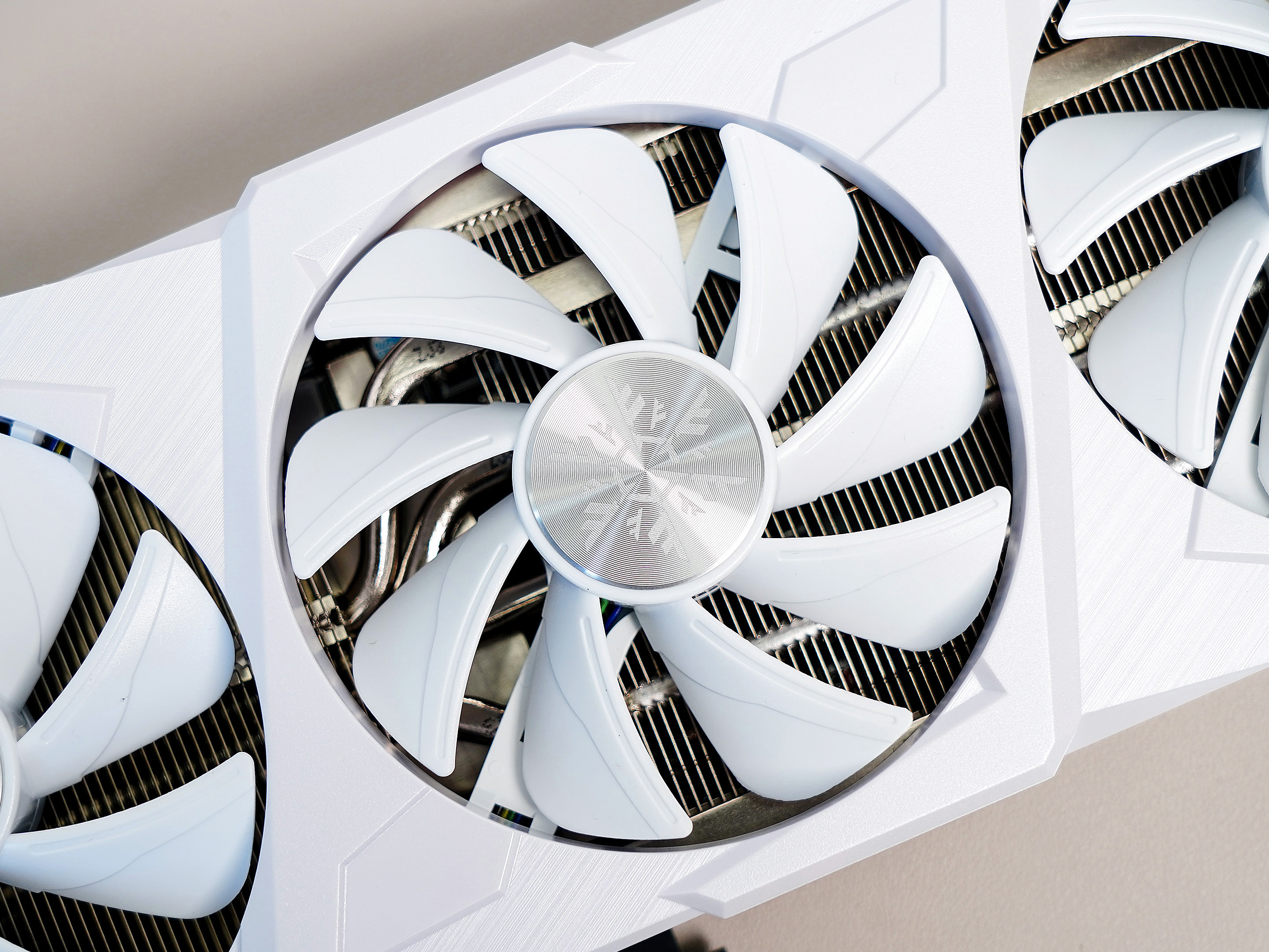 耕升rtx4060追风永劫测评,耕升rtx4070ti追风ex鲁大师跑分