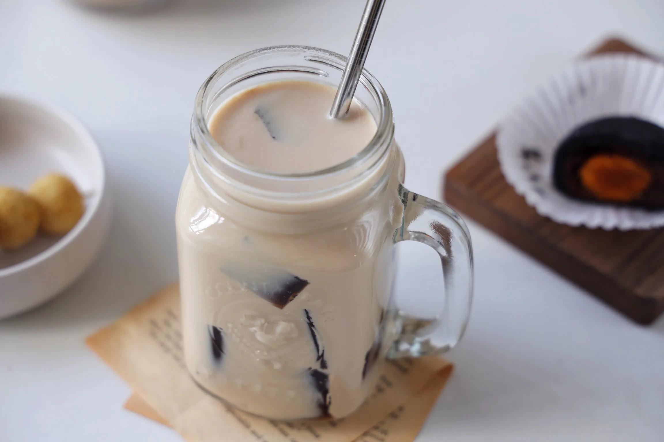 奶茶要怎么做最快最好喝还很简单,奶茶还是自己动手做才能喝得放心