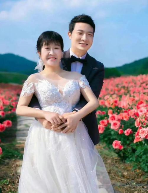 “荡妇”余秀华的风流人生,和她不为人知的反抗之路