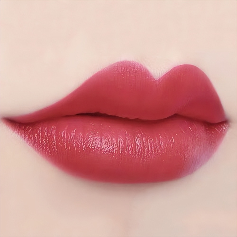 新手如何化妆自然不卡粉,新手如何化妆出无瑕零毛孔的皮肤