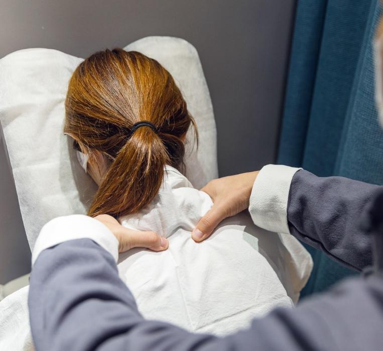 肩周炎肩膀痛应该锻炼还是静养,肩膀疼痛警惕肩周炎