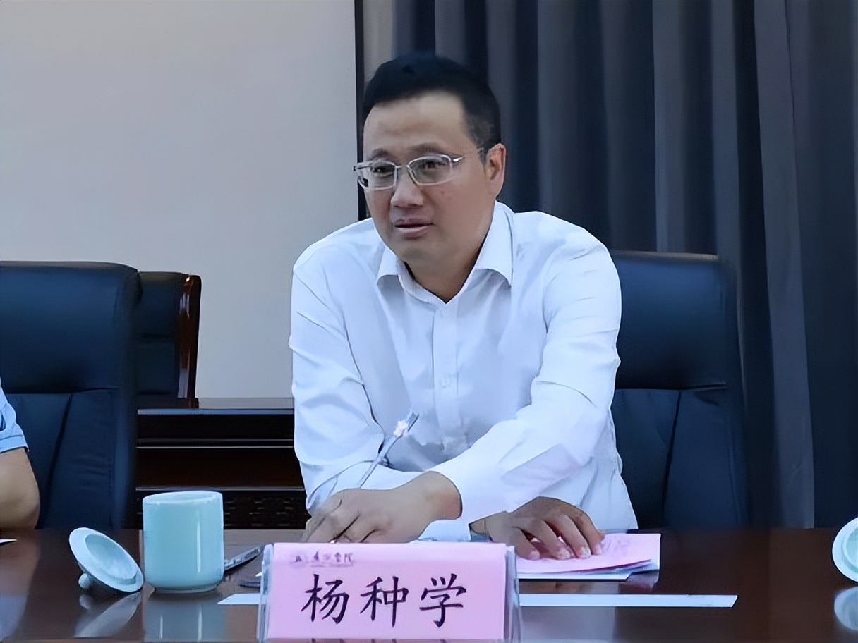 “舌吻门”后续的刘小姐，又被曝猛料，丈夫:不死不休！