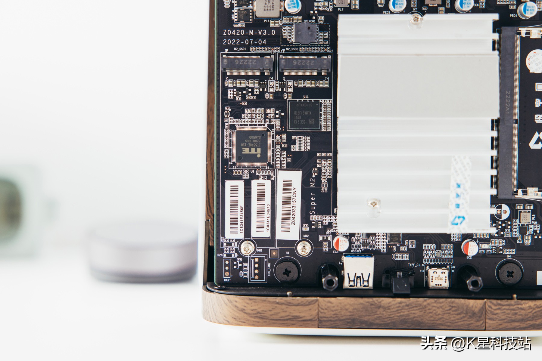 轻松玩转影音娱乐，适合小白使用的NAS，极空间Z4S深度体验