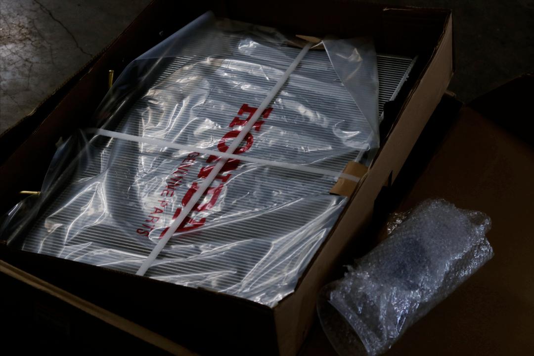 老款艾力绅二手车修复,老车翻新艾力绅