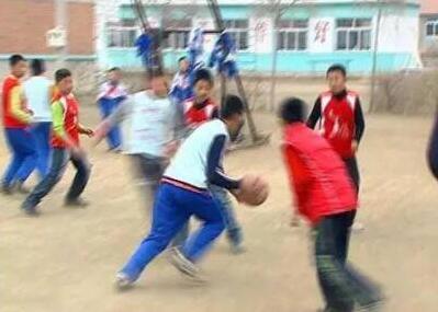 篮球场一般用什么混凝土,篮球场都是用什么做的地面