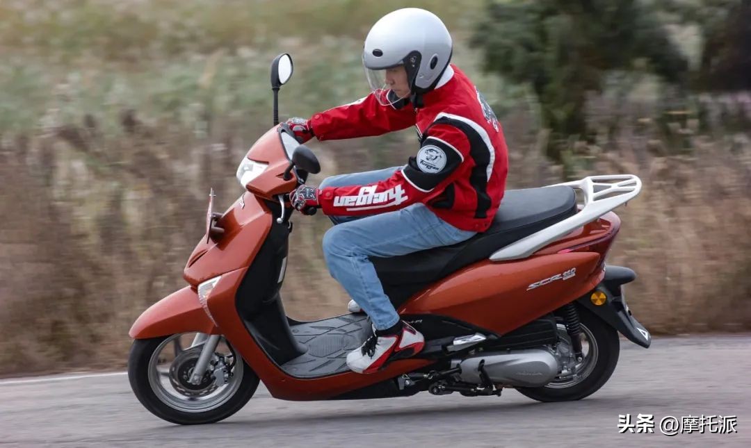 本田lead125新老款区别,本田lead125到底值不值得入手