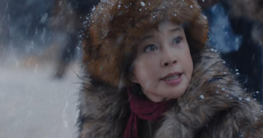 这才是刘晓庆70岁该有的样子,67岁刘晓庆穿红裙