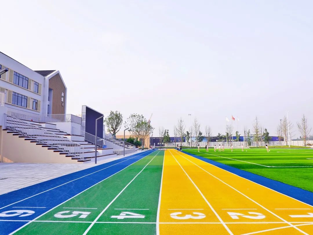 新津石笋街小学是挂名还是分校,石笋街小学新津分校待遇怎么样
