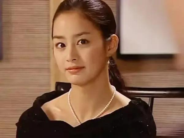 金泰希成“带税”天后，补缴数十亿韩元，两大荧屏情侣全陪绑