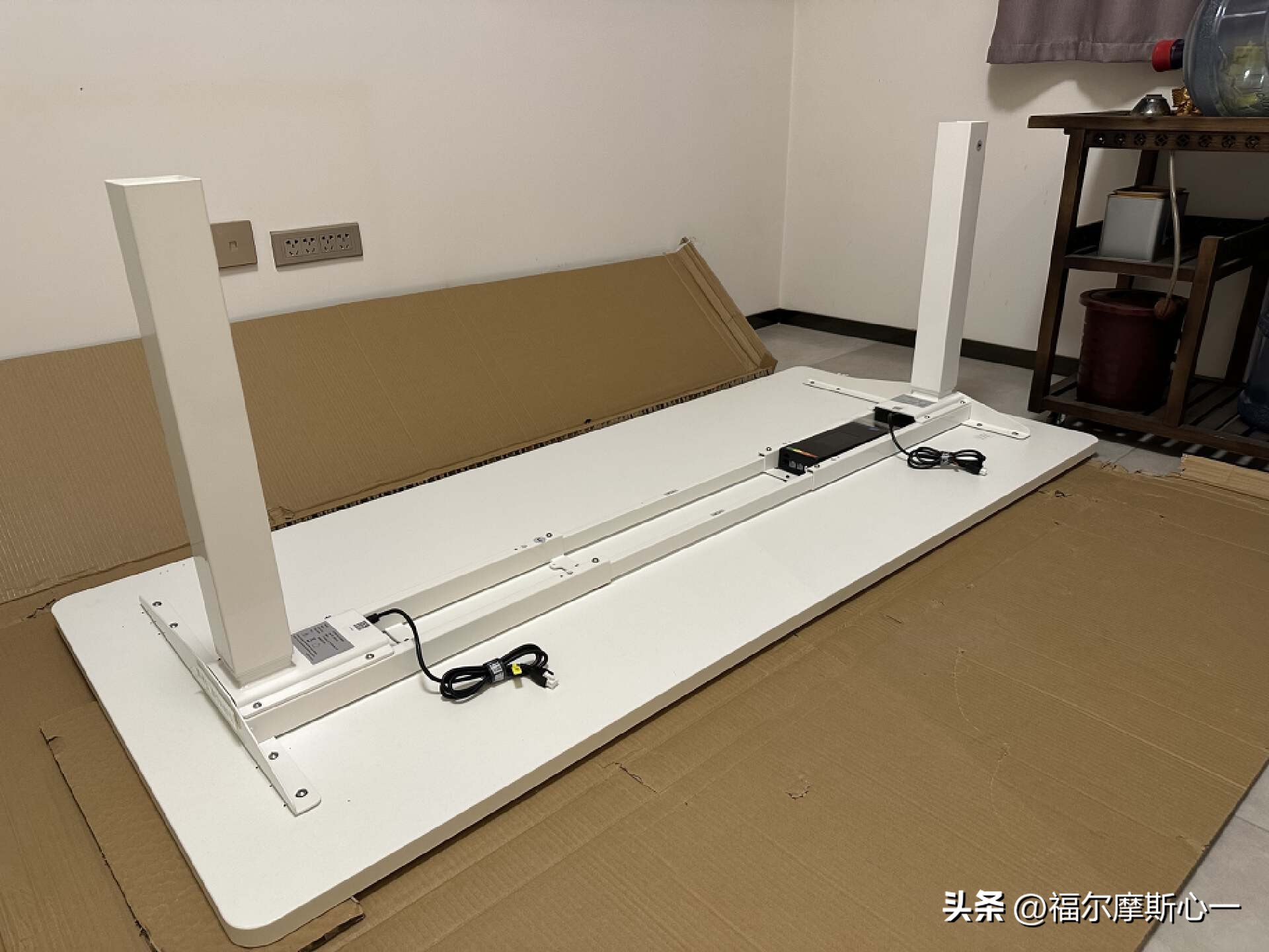 如何合理布局电脑桌,电脑桌怎么改造比较好看