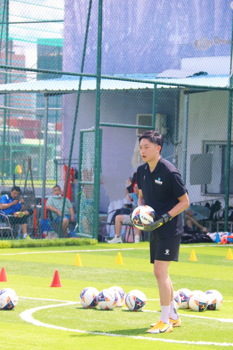 深足门将国威集锦,前国脚投身青训