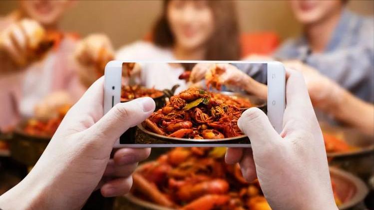 泛娱乐时代下，网络“吃播”文化的发展历程、发展因素有哪些？