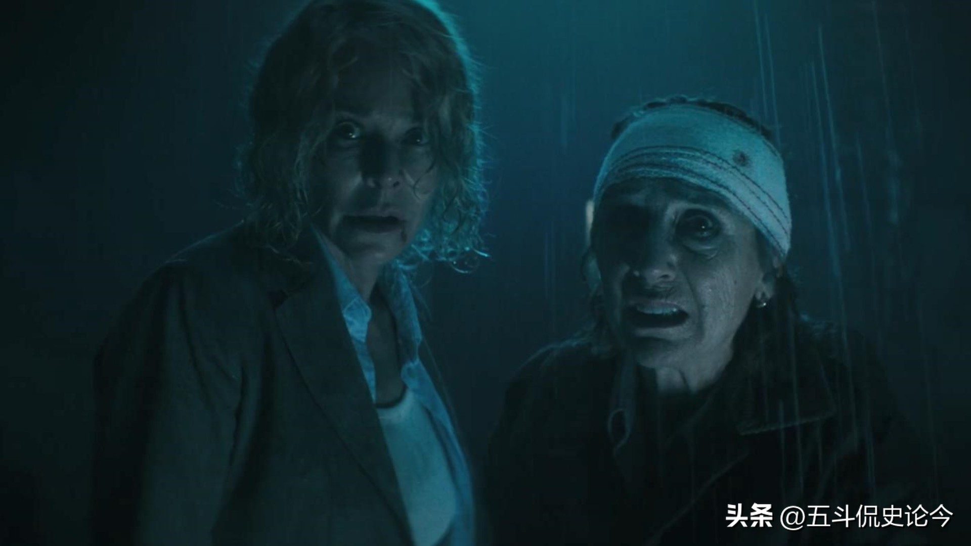 西班牙悬疑电影老太太,西班牙驱魔电影有女巫拿水晶球的