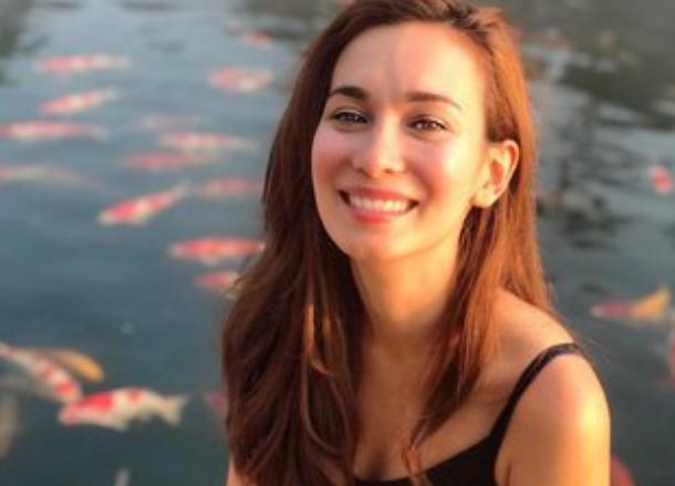 战狼2韩庚与卢靖姗片段,战狼2女主角卢靖姗片段