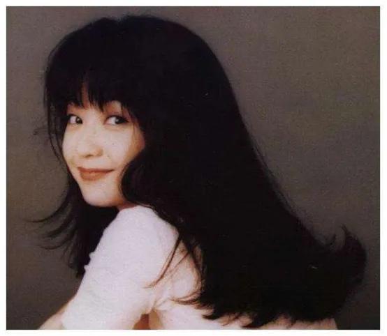 从宝丽金到英皇，公主在“流浪”，港乐在迷茫