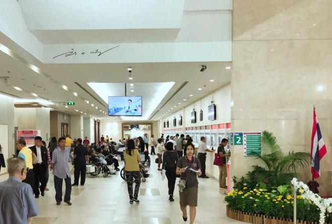 泰国曼谷公立医院：揭秘医疗差异！