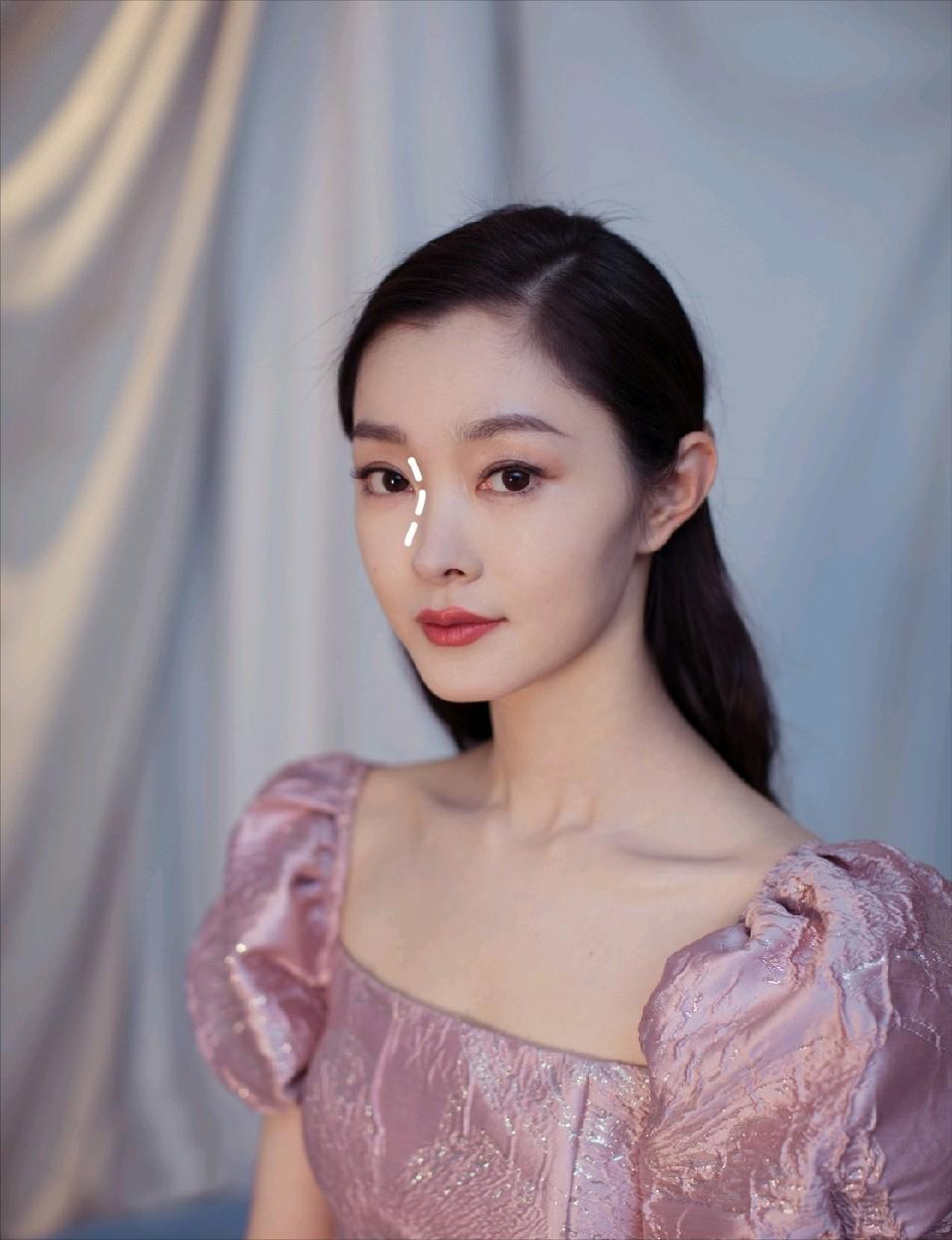 哪几个女明星的鼻子不好看,鼻子不好看的十大女星