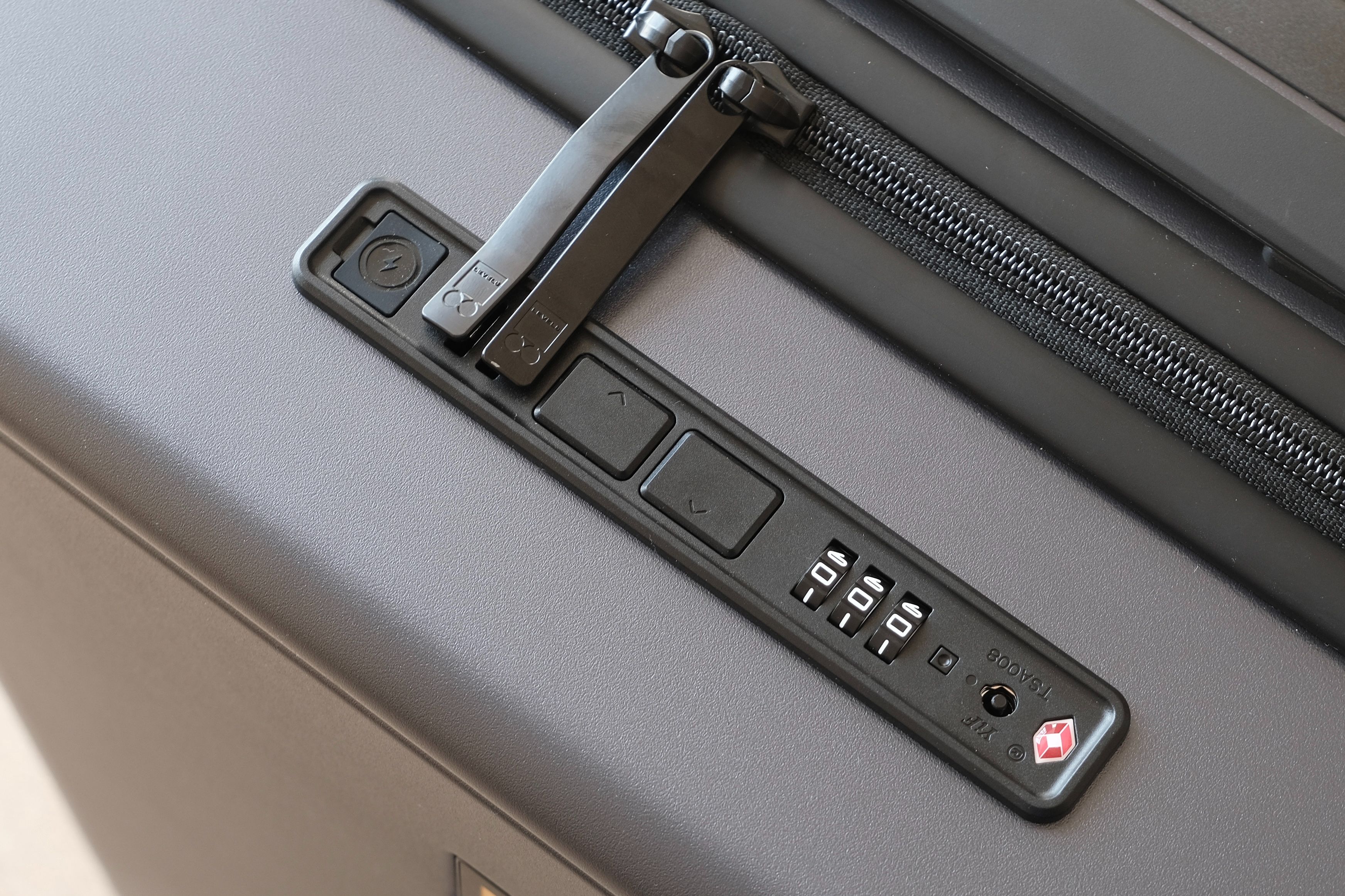 陪你走过人生四季，地平线8号ONETOUCH前开门行李箱测评