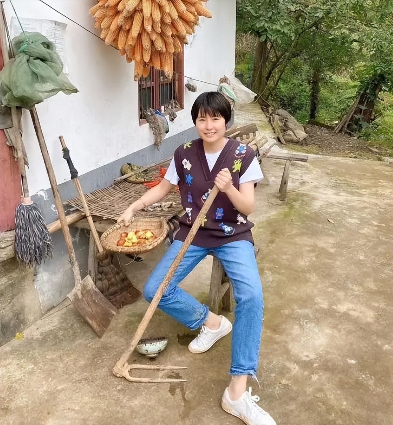 90后大学生回乡带村民致富,汶川80后女孩放弃工作回乡创业