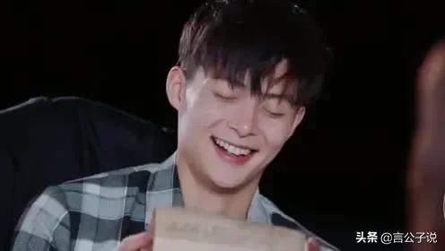 长着兔子脸的男明星有哪些,长得像兔子牙的男明星