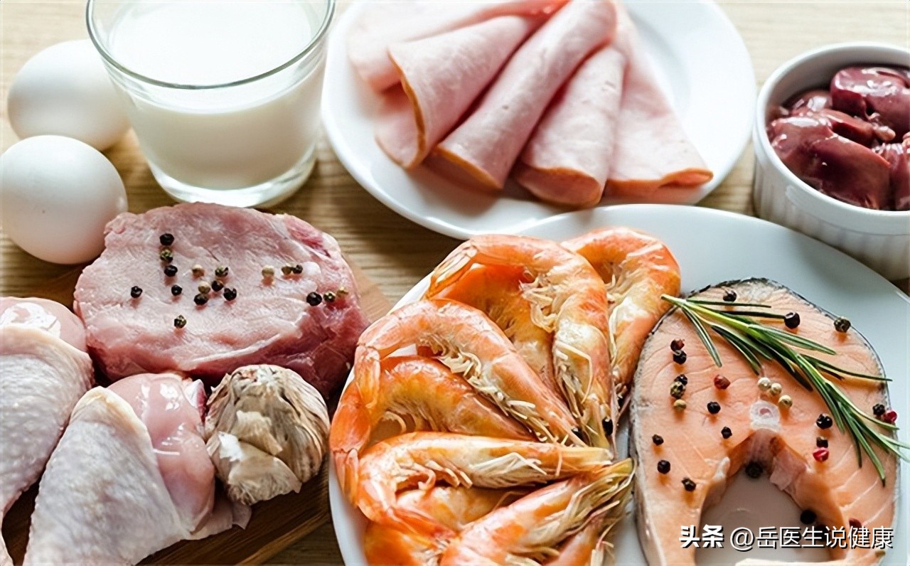 老年人腿无力、使不上劲？医生：补充2种营养素，有助于增强体质