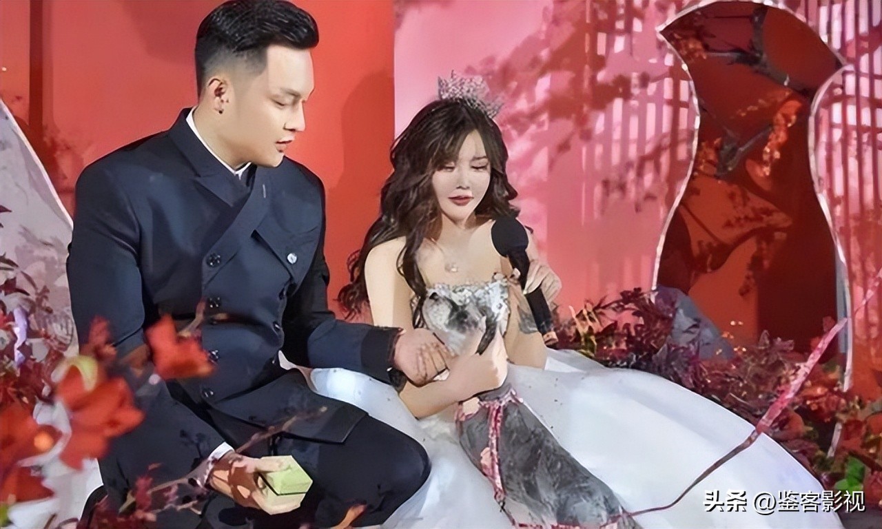 韩安冉婚礼网红大合照,韩安冉结婚各大网红对比照