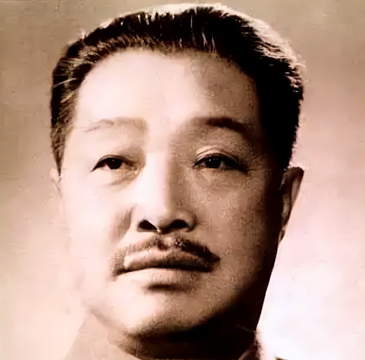 授衔后，*德朱**元帅的军衔编号竟是004，那001是谁？60年后揭开真相