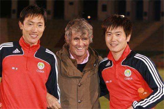 孩子十岁被体育教练看中,米卢夸赞的足球天才