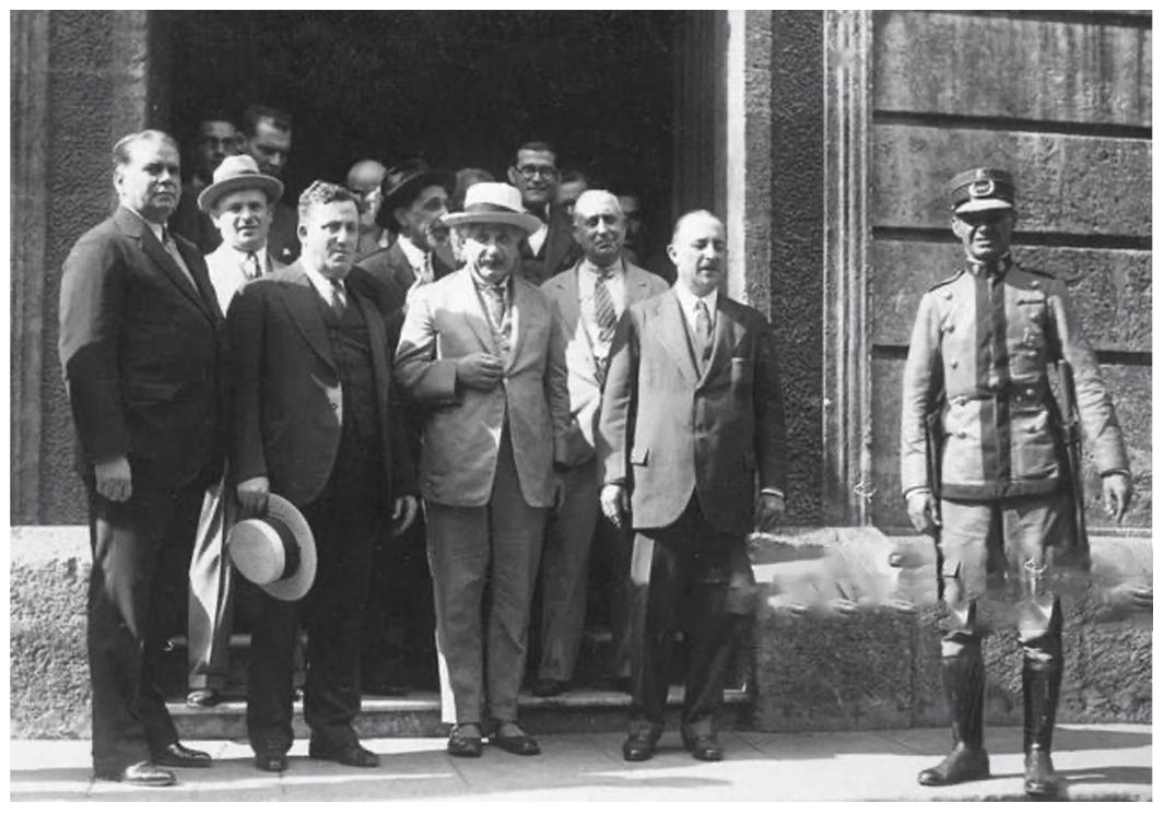 最近很火的大牌鞋子女,今年最时髦的女鞋百丽
