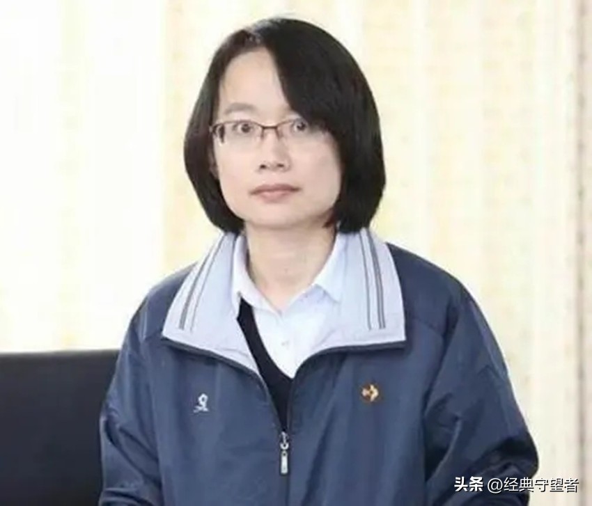 台湾基进*党**在国庆节公然损毁五星红旗,统一之后势必要严惩不贷