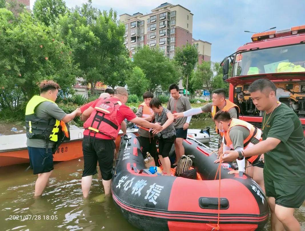 推动卡车司机组织的“在地化”，为相关制度建设提供探索样本
