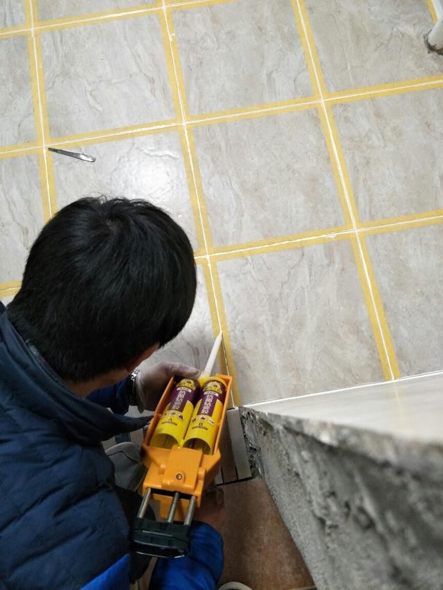 装修美缝剂的好坏有什么区别,怎么区分美缝剂中固化剂的好坏