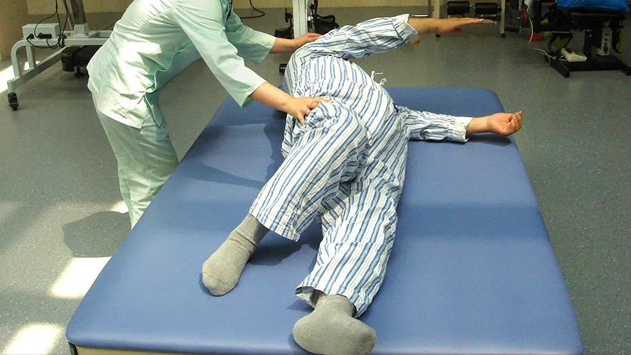 为什么说伤筋动骨要100天才能好,伤筋动骨一百天一定要卧床吗