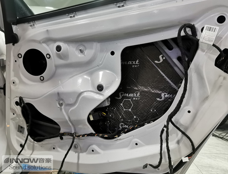 汽车音响改装汽车隔音降噪奔驰,上海汽车音响改装隔音除臭