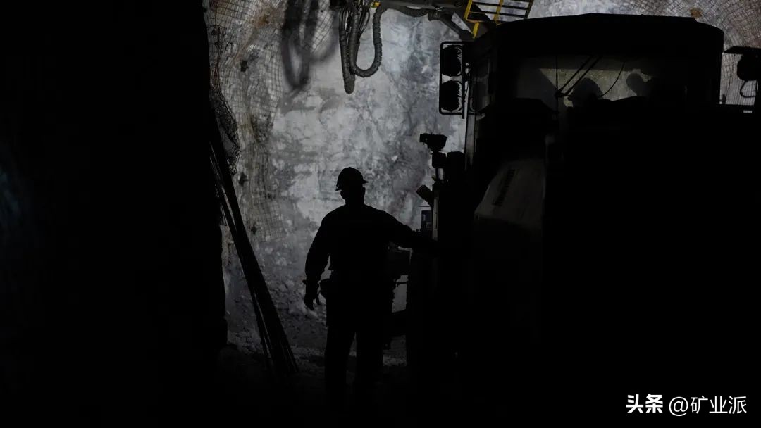 黄金矿业走势,最年轻国际黄金矿业巨头成长史