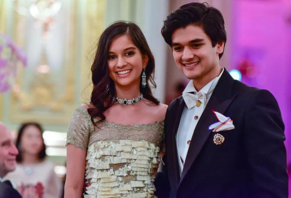 15人拼单3000一夜，名媛群聊天截图曝光，撕开当下社会虚伪遮羞布