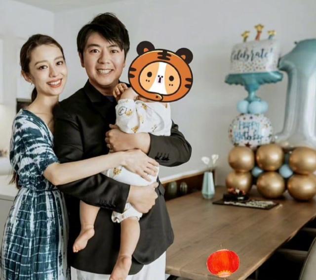 郎朗吉娜夫妇为儿子庆生,郎朗吉娜庆生视频