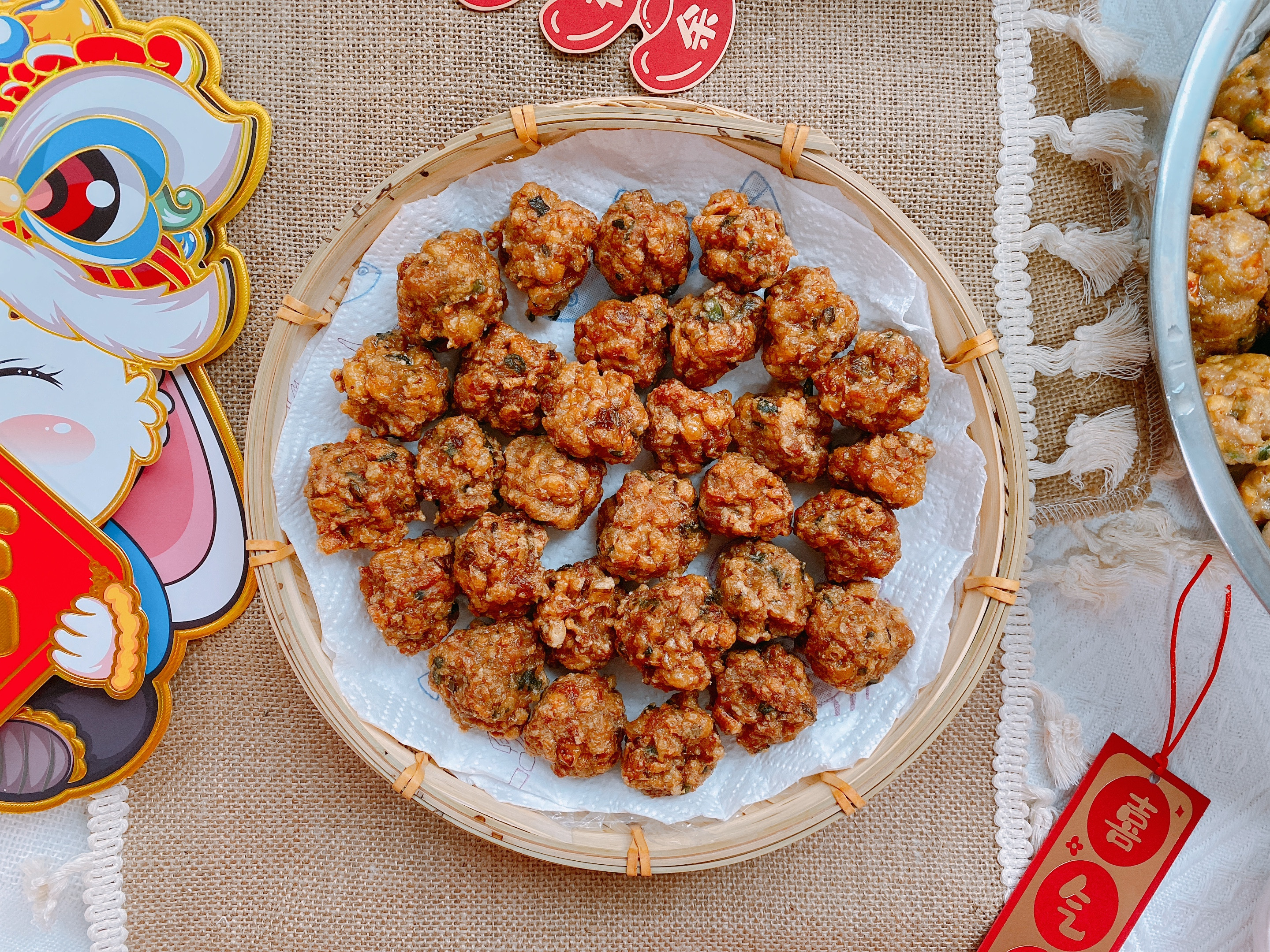 炸肉丸子放淀粉还是放面粉,过年炸肉丸子做法