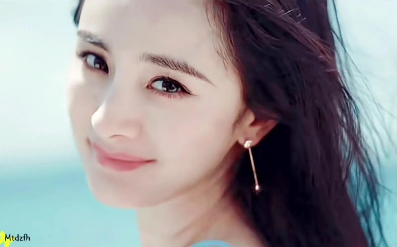 眼睛好看的人女生,眼睛好看的女生一般都漂亮