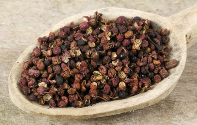 花椒可以去除湿气吗？提醒：平时多吃这“1物”，或能祛除湿气