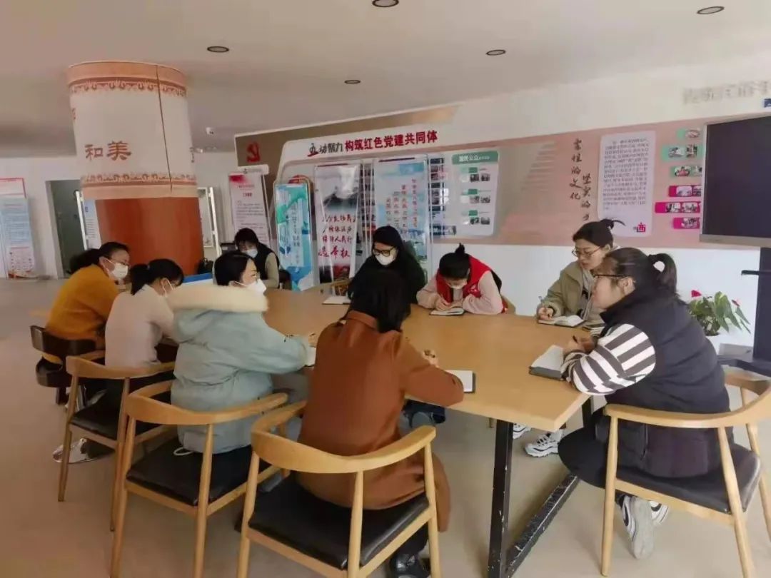 暖心摆渡架起警民连心桥,便民服务站架起干群连心桥