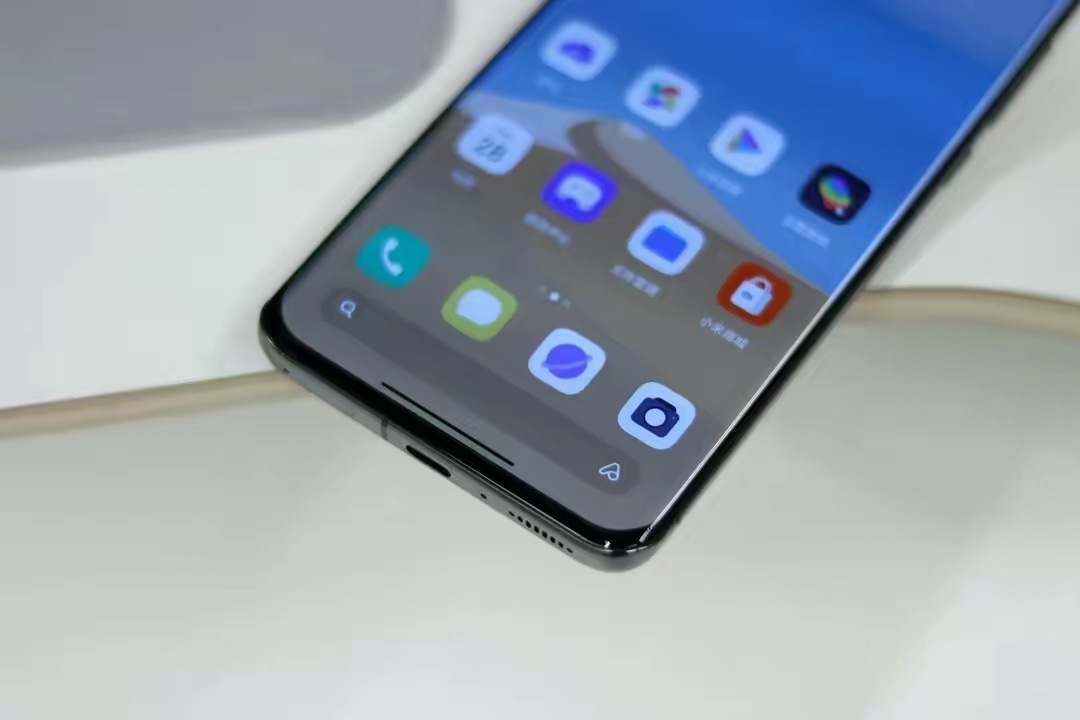 2000以内买旗舰机还是新机,2000左右预算选11pro还是12