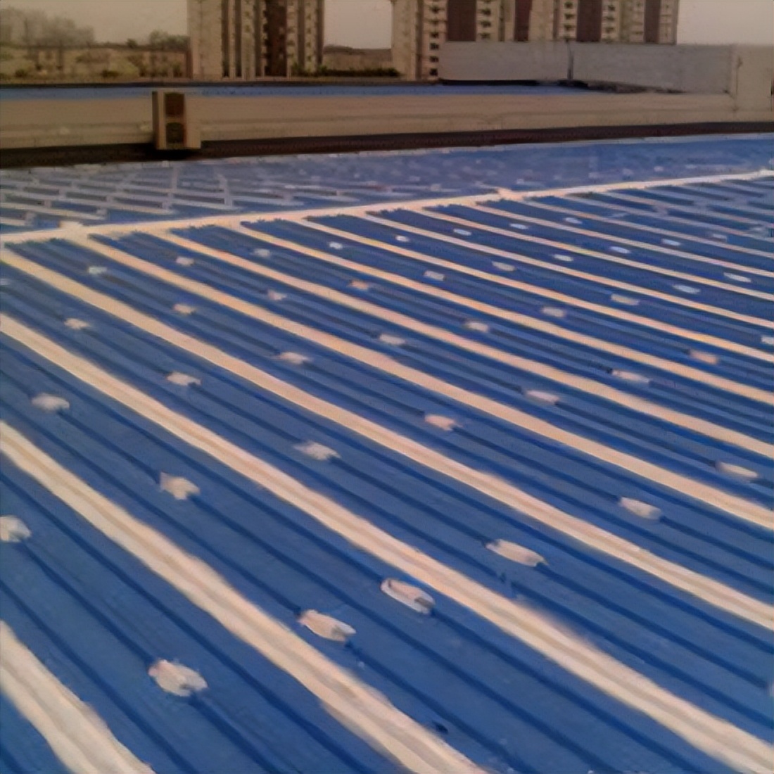 屋顶漏水如何补救教你1招,屋顶漏水有没有简单的修补方法