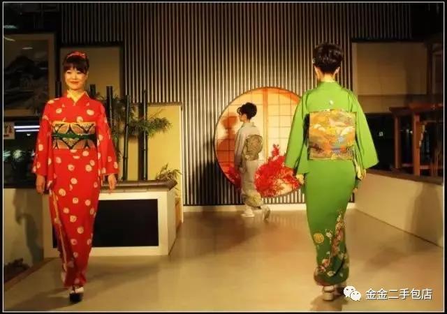 日式和服里面穿什么衣服,日本和服和中国和服哪个最好看