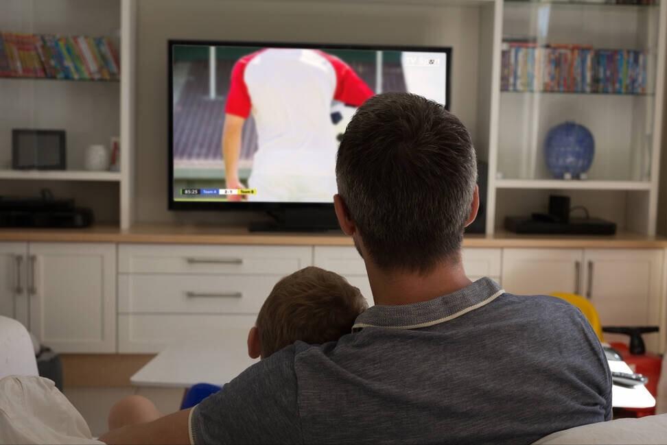 江西男子晒晚餐瞬间走红,男生深夜吃夜宵发朋友圈