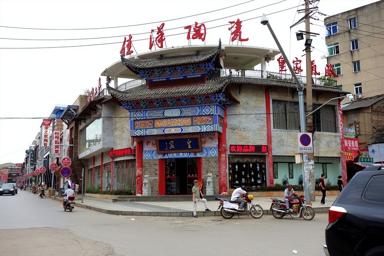 逛景德镇陶瓷市场,景德镇逛逛古镇了解陶瓷文化