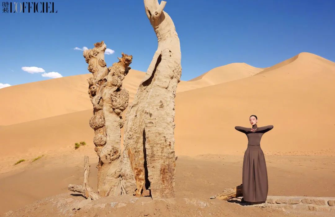 赵丽颖一头红发绚丽吸睛,赵丽颖红发造型