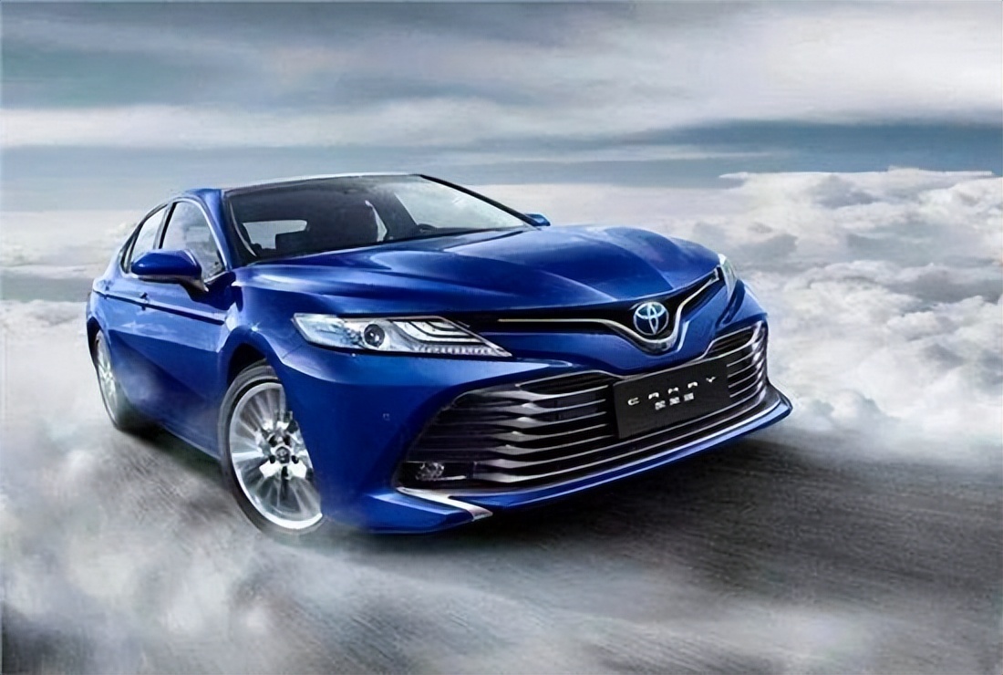 科技加持下的第八代凯美瑞更优秀