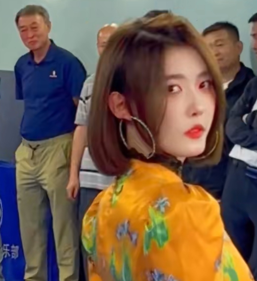 聂小雨身材苗条,聂小雨变身秀